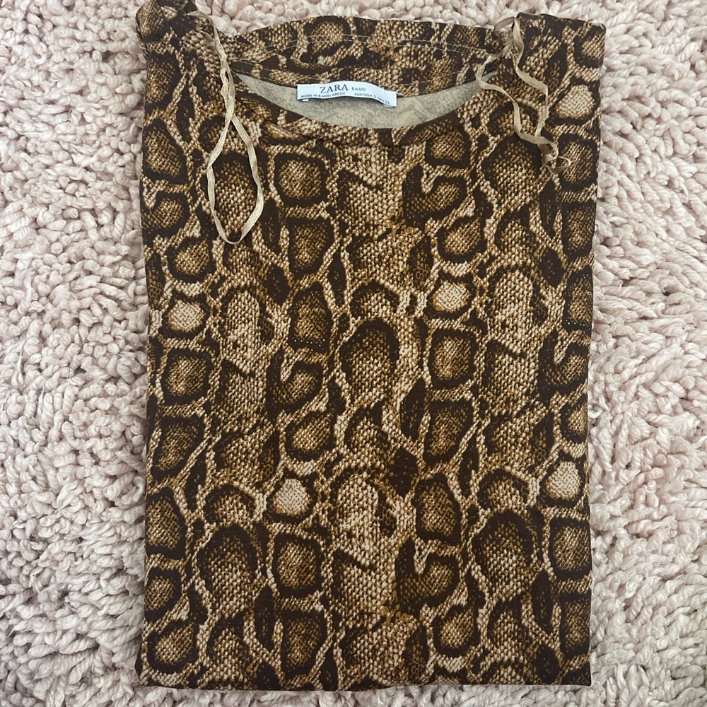 Zara basic tee - Picture 3 of 3